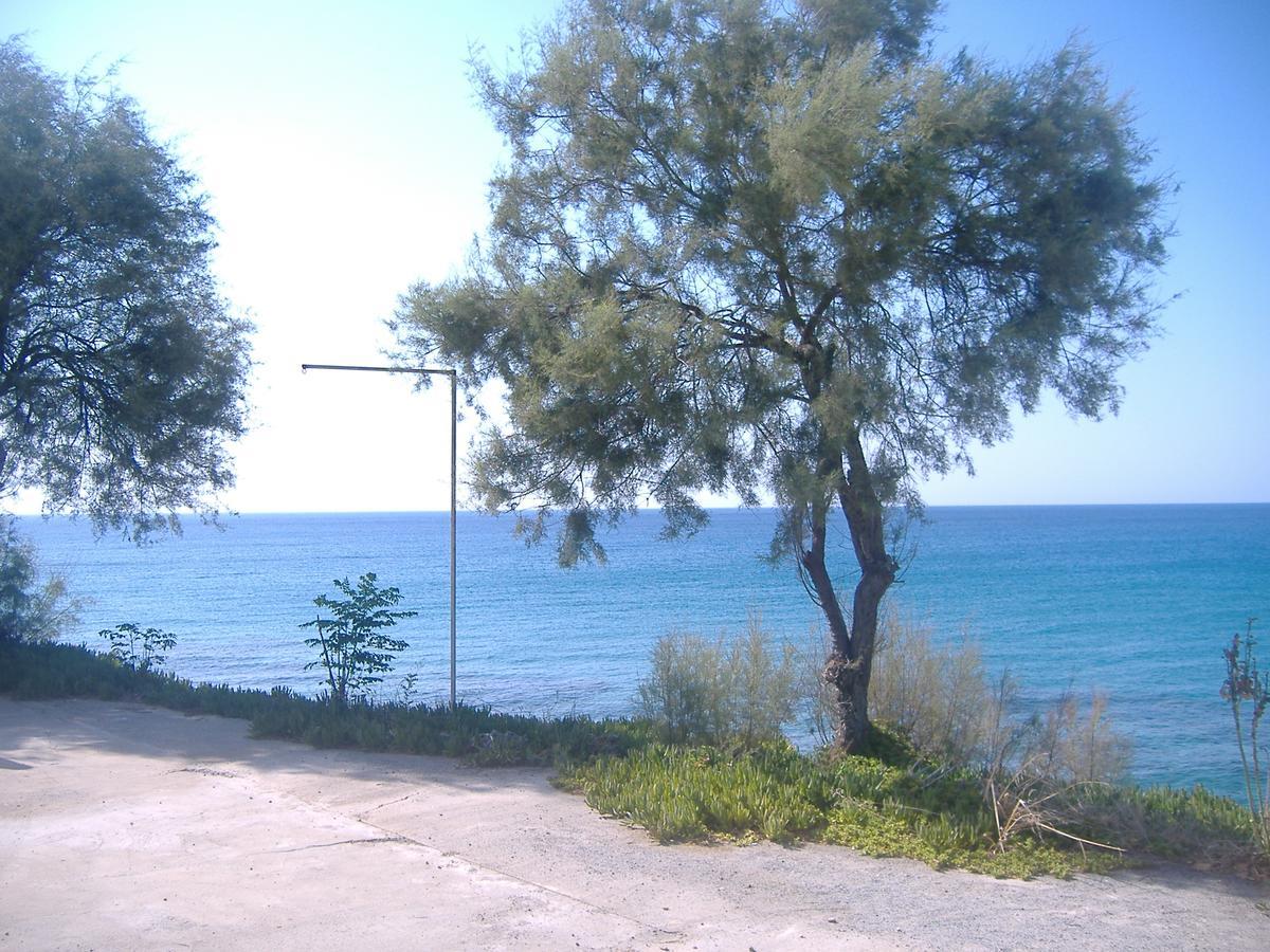 Theresa Hotel At Karpaz Peninsula Agia Trias Екстер'єр фото